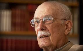 Documentário sobre Antonio Candido chega ao streaming