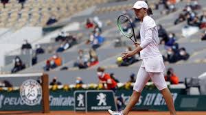 Learn the biography, stats, and games schedule of the tennis player on scores24.live! French Open Women S Final Live Iga Swiatek Beats Sofia Kenin Live Bbc Sport
