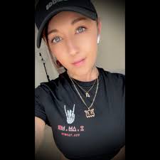 Harry hits the shot of the century to free the Sidemen! 😅⛳️