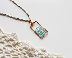 I hope everyone had a wonderful time celebrating. Diy Beautiful Beaded Pendant Necklace Kim And Carrie