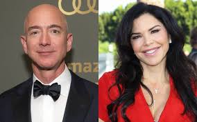 Lauren wendy sanchez is an emmy award winning american news anchor and the girlfriend of departing amazon boss jeff bezos. Jeff Bezos And His Girlfriend Lauren Sanchez Steps Out For A Dinner Date In New York City Glamour Fame