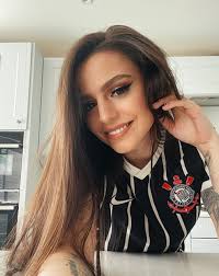 Medium oficial do sport club corinthians paulista. Cher Lloyd Explodes In Brazil After Posing In Corinthians Shirt Marca In English