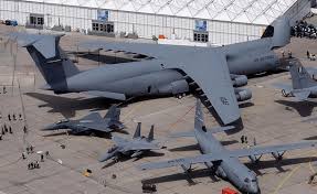 世界最顶级战略运输机：C-5“银河”大到超乎想象，机腹下面全是轮子！_搜狐网