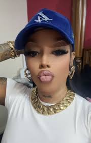 A must watch video this one! Thank you South Africa for this great video.  Great dancehall chune. Sister Millie Ngwalangwala big up  yourself........nice collaboration.