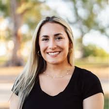 Bianca Pizarro's Instagram, Twitter & Facebook