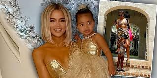Khloe kardashian took to instagram to share a series of new photos showing her adorable daughter true thompson, 3, lovingly posing with her cousins chicago, 3, and dream, 4, while wearing matching … Twinning Khloe Kardashian And True S Best Matching Style Moments