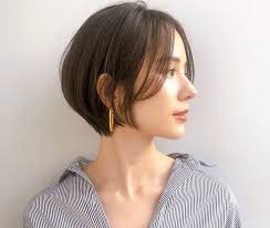 表参道ヒルズを眼下に見下ろすおしゃれ空間なヘアサロン。女性の髪悩みや気持ちを、優しくくみとってくれる敏腕美容師の杉山さんと平野さんは、感性豊かに今っぽさのある髪型を提案してくれる。 ブローチ 東京都渋谷区神宮前5の2の5 max & co.ビル5f 40ä»£ 30ä»£ å¤§äººã«ä¼¼åˆã†ãƒ˜ã‚¢ã‚¹ã‚¿ã‚¤ãƒ«top10ç™ºè¡¨ ã‚·ãƒ§ãƒ¼ãƒˆ ãƒœãƒ– ãƒŸãƒ‡ã‚£ã‚¢ãƒ  Lee