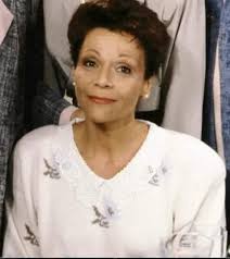 La comédienne Andrée Boucher que l'on à pu voir entre autre dans les dames  de coeur et dans les belles histoires nous quittait il y à déjà 4 ans  aujourd'hui le 30