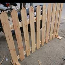 Sementara untuk bagian rumah lainnya terbuat dari kayu meranti, trembesi, serta kayu mahoni. Jual Custom Pagar Kayu Sungkai Kota Tangerang Kayukreatif Tokopedia