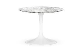 Rachel ashwell shabby chic the warrenton white console. Knoll International Saarinen Round Sofa Table Small Height 36 37 Cm O 51 Cm White Arabescato Marble White With Grey Tones By Eero Saarinen 1955 1957 Designer Furniture By Smow Com