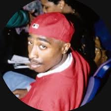 Caitlin McCombs (@caitlin_mccombs)