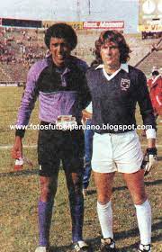 Luego videla marcó ante julio césar falcioni, arquero rival, y aaaj se coronó campeón. Fotos Futbol Peruano Jose Gonzales Ganoza Y Julio Cesar Falcioni