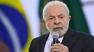 Lula diz que Campos Neto 'joga contra a economia' após BC manter juros em  13,75%