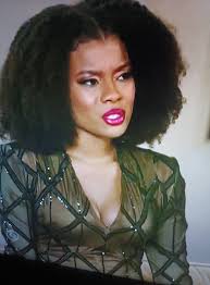 Eva's dress style and fashion sense