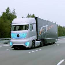 Mercedes Benz Future Truck 2025 Self Driving Imagine A World With Auto Pilot Trucks Mercedes Benz Trucks Big Trucks