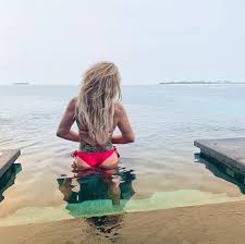 Geisstv entwickelt innovative und moderne formate, die das deutsche fernsehen verändern. Unter Hypnose Carmen Geiss Lasst Altes Tattoo Uberstechen Promiflash De