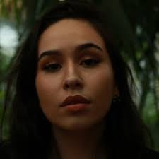 Courtney Davison's Instagram, Twitter & Facebook