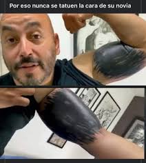 Esta imagen, tomada durante una cena familiar del artista en los ángeles y obtenida en exclusiva por people en español, muestra que el intérprete de son tus. N1tmxl7ndiay5m