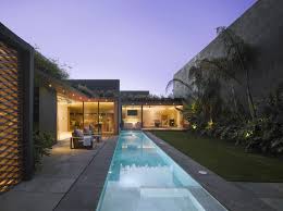 Un Couloir De Nage La Tendance Plus Stylee Qu Une Piscine Blog Ma Maison Mon Jardin
