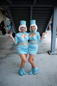 Self] Flight Attendants from The Fifth Element for DragonCon 2019 :  r/cosplay