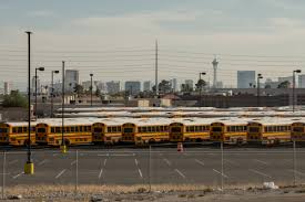 Esta es la versión de nuestro sitio web destinada a quienes hablen español en méxico. In Las Vegas The Burdens Of Remote Learning Rest Heavy On Working Parents High Country News Know The West