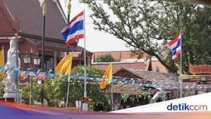 Selama mendekam di dalam penjara karena kasus narkoba, lucinta luna otomatis tidak bisa melakukan perawatan diri. Thailand Antara Seks Gender Dan Kehidupan Religius