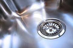 Shiny Sinks 1 Spray Entire Sink Down With Vinegar 2 Sprinkle Baking Soda Over Entire Surface 3 Let Sit For 10 Smelly Drain Cleaning House Cleaning Tips