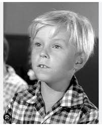 What's Snow White's brother's name? Egg White. Get the yolk?