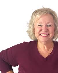 Lisa Elder's Instagram, Twitter & Facebook