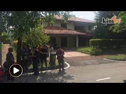 nextpage title=ciri rumah kena sihir tanda rumah kena sihir atau guna guna sebenarnya cukup mudah ditandai karena secara alamiah hunian yang kena pengaruh mistik akan menimbulkan efek yang nyata bagi penghuninya. Rumah Najib Di Putrajaya Diserbu Media Mula Berkumpul Youtube