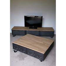 table basse avec anciens tiroirs et meuble tv industriel a clapets plateaux en chene meuble deco mobilier de salon table basse industrielle