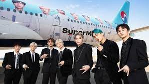 Korean air verzeichnete ihren letzten totalverlust, also letzten tödlichen unfall, vor 15 jahren, der sich auf einem frachtflug ereignete. Korean Air Brings K Pop Group Superm To The Skies As Global Ambassador