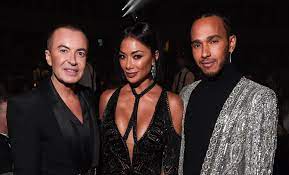 Nicole scherzinger nagyon sokat edz, és ez jól látszik a formáján. Nicole Scherzinger Poses With Ex Lewis Hamilton Again After 2015 Split Metro News