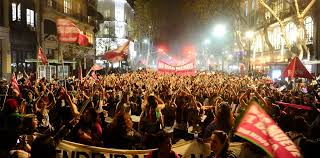 En la argentina, la escasa o nula inversión en infraestructura y la falta de escrúpulos de la industria extractiva están provocando una crisis hídrica: Minuto A Minuto De Ni Una Menos Miles De Mujeres Se Concentran En Mayo Contra La Violencia Machista