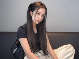 She's a member of blackpink. Jisoo Reveals She Wants To Show A Stronger Version Of Blackpink Through Their Upcoming Album Pinkvilla
