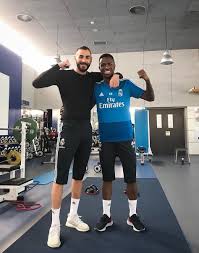 Analize official twitter account of karim benzema (@benzema) by words and their repeats of last year. Karim Benzema On Twitter With The Crack