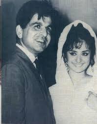 In march, dilip kumar, 97, had shared a health update on twitter, saying that he and wife, actor saira banu, 75, were under complete isolation and quarantine due to the coronavirus pandemic. Age No Bar Dilip Kumar Saira Banu S Love Story Stands Testimony To The