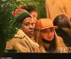 Their another hip hop couple that got hitched. Beyonce And Jay Z Enjoy City Date Night As They Dine At Outdoor Table At Italian Restaurant In Nyc Daily Mail Online