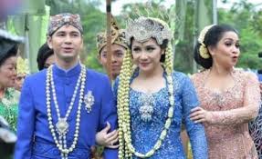 Pernikahan Raffi Ahmad Netizen Sesalkan Rcti Siarkan Ngunduh Mantu Raffi Ahmad Di Suasana Duka