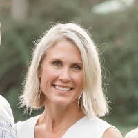 Meg Carroll's Instagram, Twitter & Facebook