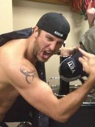 Birds Need Bees And Ice Needs Whiskey Luke Bryan Shirtless Showing Off His Tattoo Life Is Good Luke Bryan Luke Bryan Shirtless Country Music