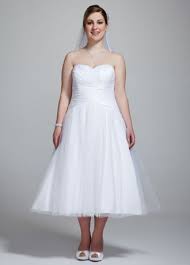 Give Short And Sweet A Whole New Meaning In This Stylish Strapless Tea Length Wedding Dress Tea Length Wedding Dress Short Wedding Dress Casual Wedding Dress