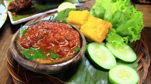 Inilah petunjuk lengkap cara membuat sambal tomat enak dengan cita rasa pedas yang pas untuk menambah selera makan bunda sekeluarga. Ini Cara Membuat Sambal Tomat Yang Enak Faktual Indonesia