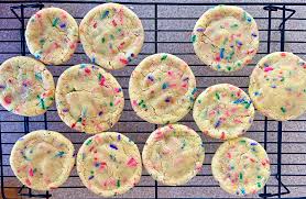 Working on a blog post about our Christmas in Cincy. Lo and behold, I never  saved pics of cookies I baked for the occasion. No fear… | Instagram