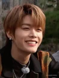 유타) is a singer, rapper, and dancer, born in kadoma, osaka, japan on october 26, 1995. Nct Yuta Gif Nct Yuta Yuta Nakamoto Discover Share Gifs