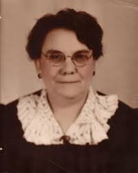 Ada Knight's Instagram, Twitter & Facebook