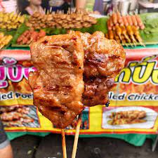 Khao neow moo ping (ข้าวเหนียวหมูปิ้ง) if joke (โจ๊ก) is the cereal of thai breakfast foods, khao neow moo ping (ข้าวเหนียวหมูปิ้ง) would have to be the sausage, egg, and cheese biscuit. Ultimate Thai Street Snack Recipe Grilled Bbq Pork Skewers Moo Ping Bangkok Foodie