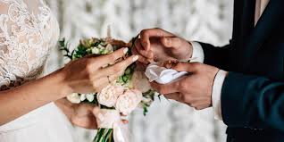 It was first identified in december 2019 in wuhan,. Matrimoni Battesimi E Comunioni Marcia Indietro Sul Green Pass Servira Anche In Zona Bianca Giornale Di Sicilia