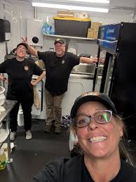 ✨ Hi! I'm Chelcie, the owner of Chelcie Lou Photography. I specialize in  documenting weddings and engagements with an editorial yet natural  approach, focusing