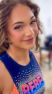 Lisa Crecelius's Instagram, Twitter & Facebook